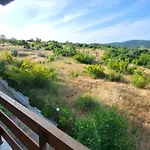 Na Zielonych Wzgorzach Apartman