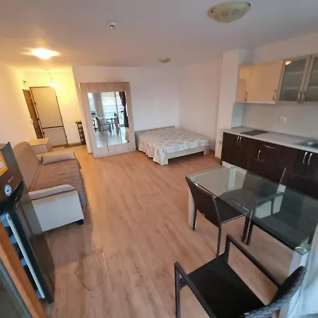 Na Zielonych Wzgorzach * Слънчев бряг