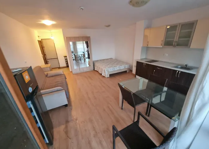 Na Zielonych Wzgorzach * Слънчев бряг