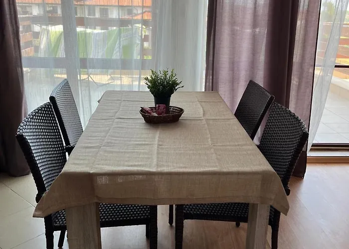 Na Zielonych Wzgorzach Слънчев бряг